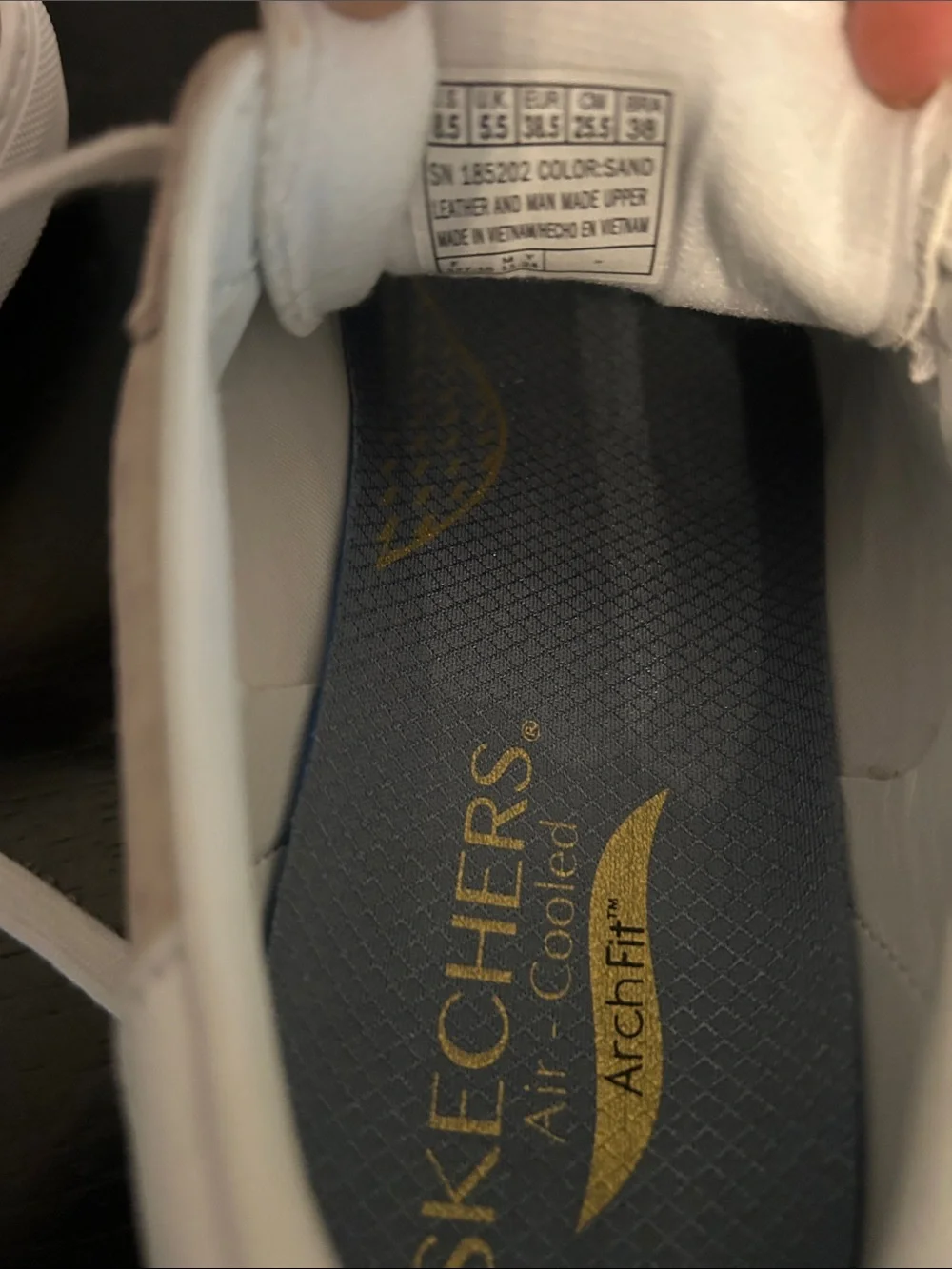 Skechers Arch Fit Legend Suede Court Sneakers Beige White Women’s Size‎ 8.5